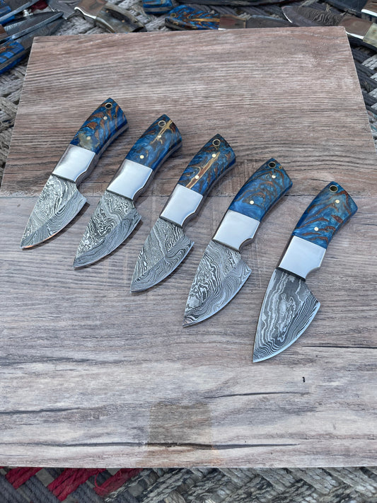 Skinning Knife Set – 5.5” Handmade Damascus Steel with Pine Cone Resin Handle