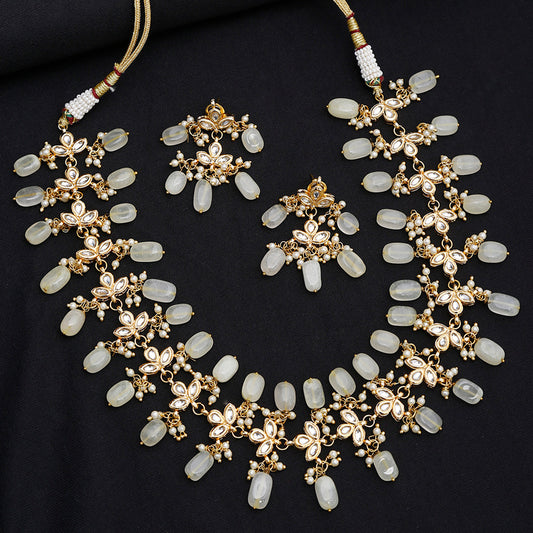 Kundan Necklace With Earrings and Precious Stone