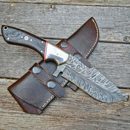 Handmade Damascus steel hunting knives